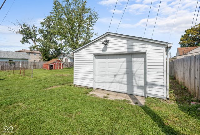 76 N 2nd Avenue, Beech Grove, IN 46107