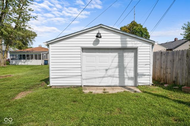 76 N 2nd Avenue, Beech Grove, IN 46107