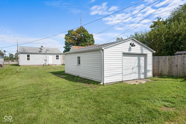 76 N 2nd Avenue, Beech Grove, IN 46107
