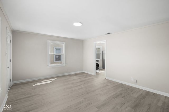 76 N 2nd Avenue, Beech Grove, IN 46107
