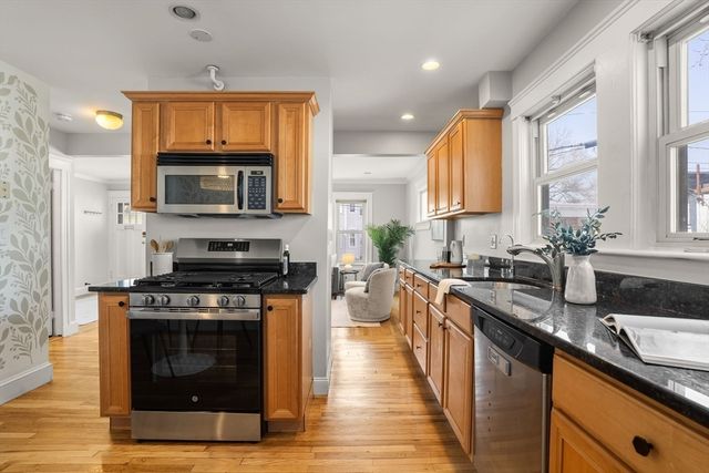 4 Magnolia St 4, Arlington, MA 02474