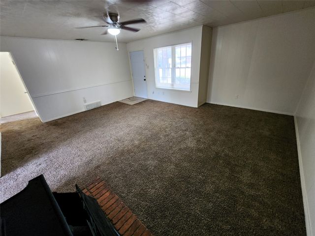 14732 Oakwood Lane, Balch Springs, TX 75180