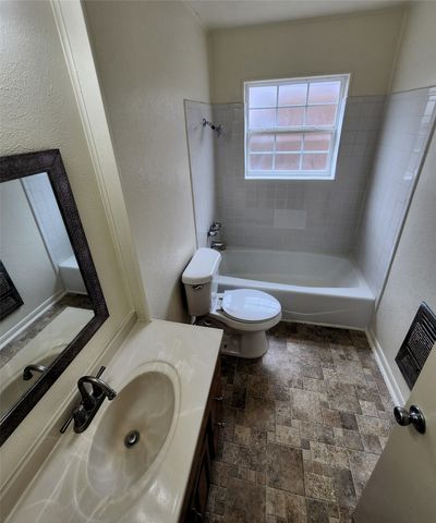 14732 Oakwood Lane, Balch Springs, TX 75180