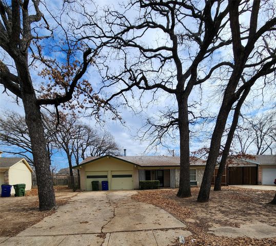 14732 Oakwood Lane, Balch Springs, TX 75180