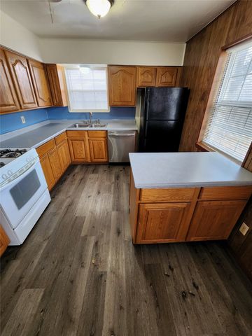 14732 Oakwood Lane, Balch Springs, TX 75180