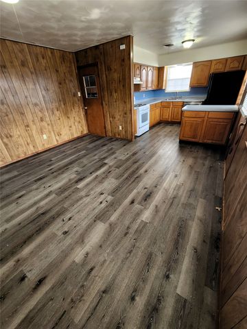 14732 Oakwood Lane, Balch Springs, TX 75180