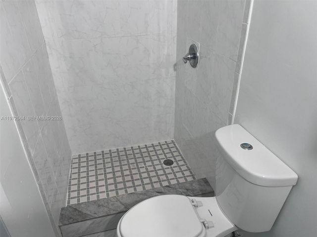 3090 NW 29th St, Miami, FL 33142