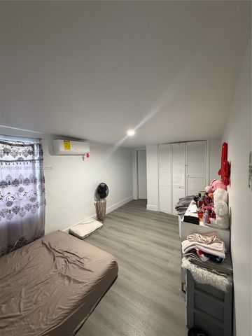 3090 NW 29th St, Miami, FL 33142