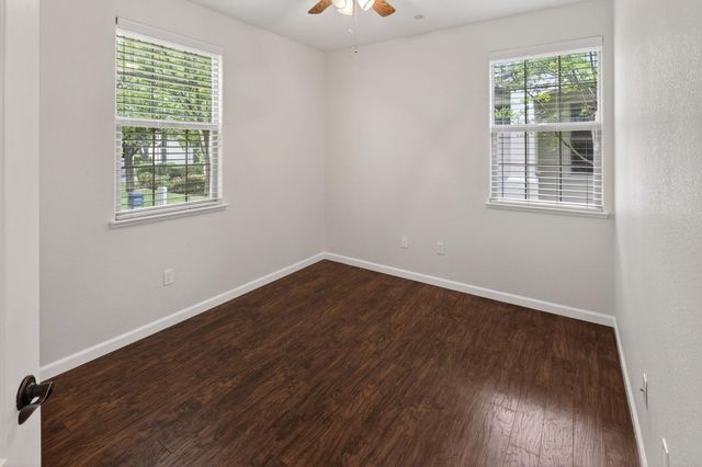 1152 Marseille Ln, Roseville, CA 95747