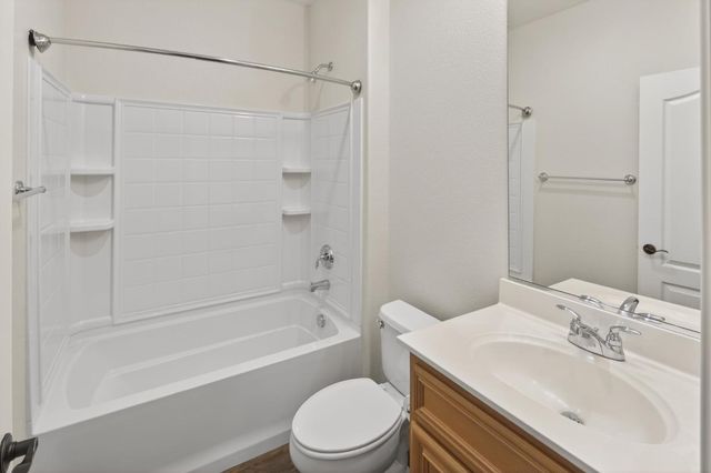 1152 Marseille Ln, Roseville, CA 95747
