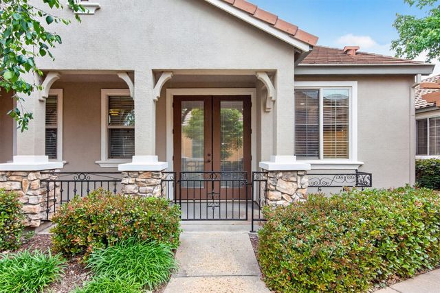 1152 Marseille Ln, Roseville, CA 95747