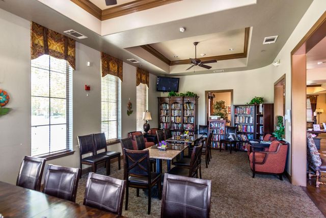 1152 Marseille Ln, Roseville, CA 95747