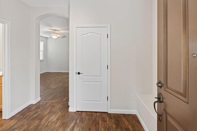 1152 Marseille Ln, Roseville, CA 95747