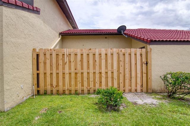 513 HUNTER CIRCLE 513, Kissimmee, FL 34758