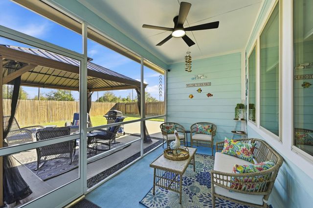 102 Hollow Terrace Court, Tomball, TX 77375