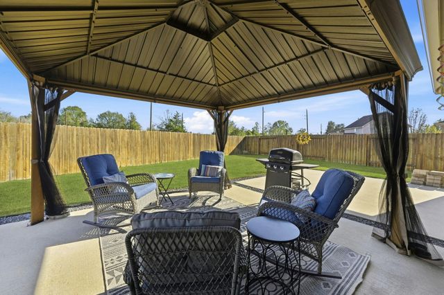 102 Hollow Terrace Court, Tomball, TX 77375