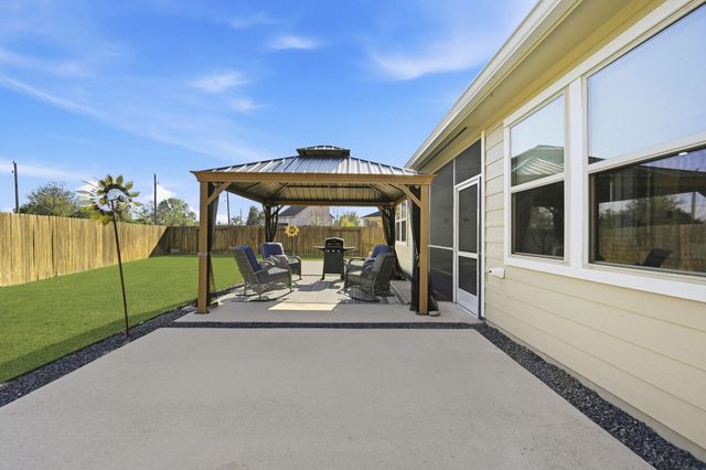 102 Hollow Terrace Court, Tomball, TX 77375