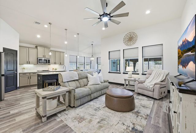 102 Hollow Terrace Court, Tomball, TX 77375