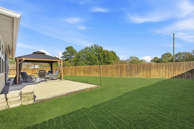 102 Hollow Terrace Court, Tomball, TX 77375