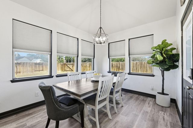 102 Hollow Terrace Court, Tomball, TX 77375