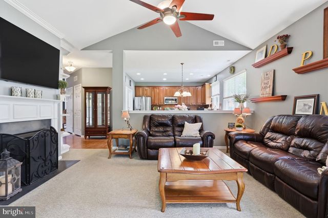 28 BLUEBONNET RD, Langhorne, PA 19047