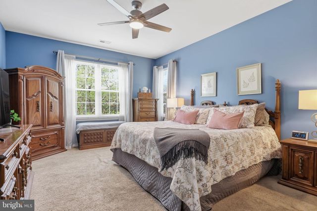 28 BLUEBONNET RD, Langhorne, PA 19047