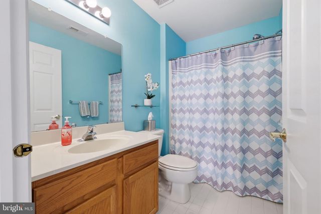 28 BLUEBONNET RD, Langhorne, PA 19047