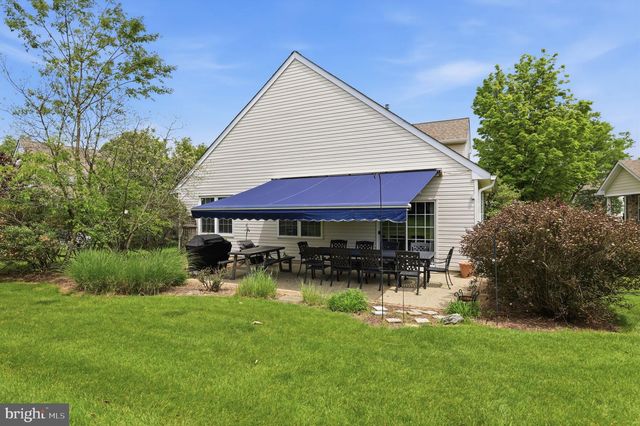 28 BLUEBONNET RD, Langhorne, PA 19047