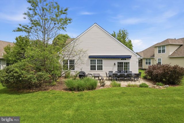 28 BLUEBONNET RD, Langhorne, PA 19047