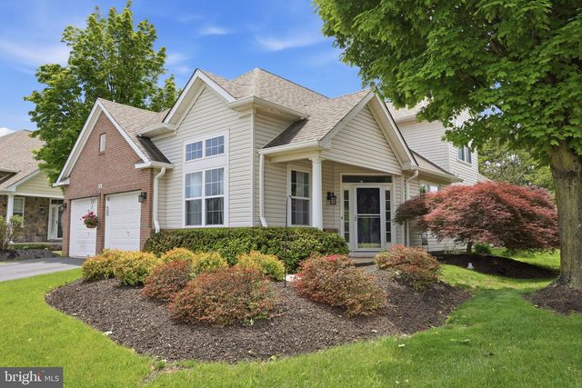 28 BLUEBONNET RD, Langhorne, PA 19047