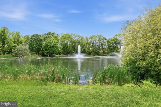 28 BLUEBONNET RD, Langhorne, PA 19047