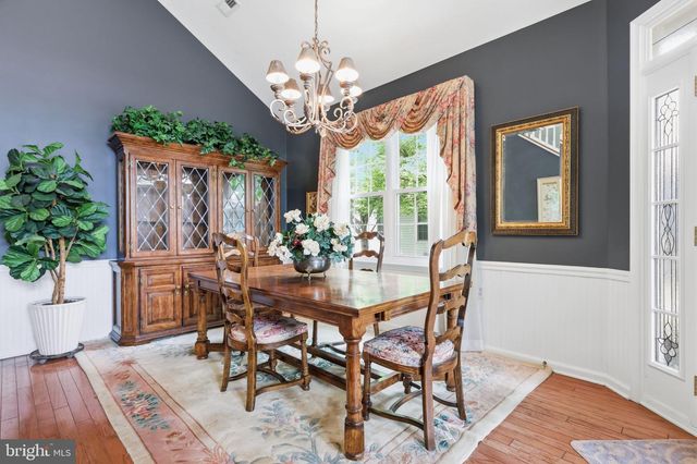 28 BLUEBONNET RD, Langhorne, PA 19047