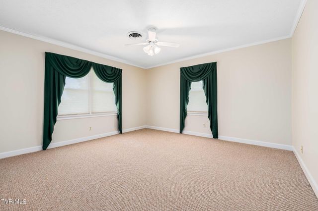 1712 Willowood Court, Johnson City, TN 37604