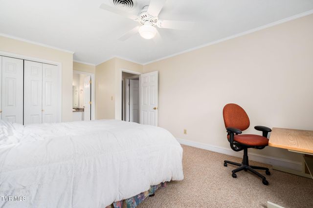 1712 Willowood Court, Johnson City, TN 37604