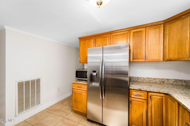 1712 Willowood Court, Johnson City, TN 37604