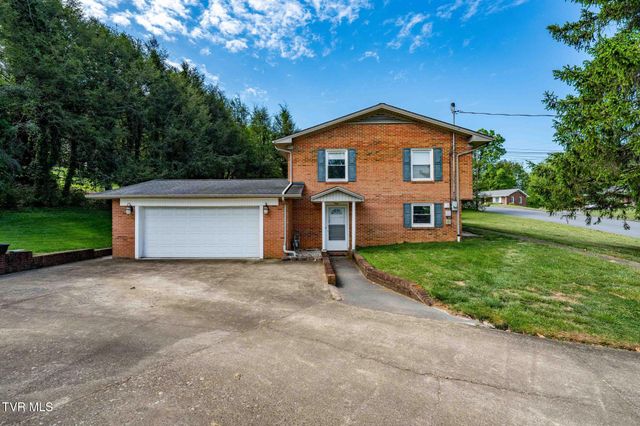 1712 Willowood Court, Johnson City, TN 37604