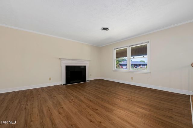 1712 Willowood Court, Johnson City, TN 37604