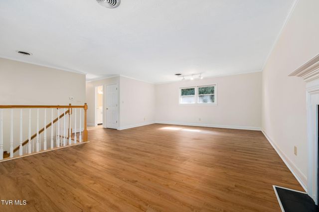 1712 Willowood Court, Johnson City, TN 37604