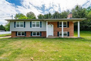 1712 Willowood Court, Johnson City, TN 37604