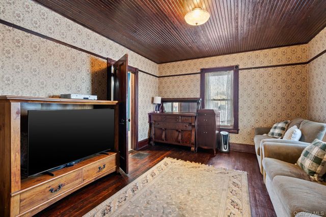 63 Blumel Road, Middletown, NY 10941