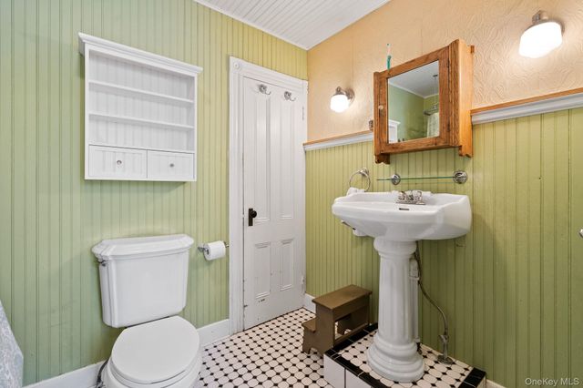 63 Blumel Road, Middletown, NY 10941