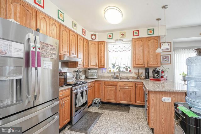 100 CROMWELL CT, Egg Harbor Township, NJ 08234