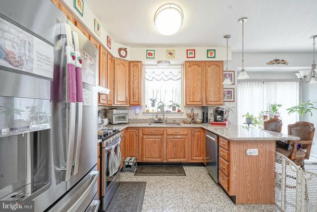 100 CROMWELL CT, Egg Harbor Township, NJ 08234