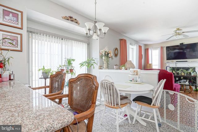 100 CROMWELL CT, Egg Harbor Township, NJ 08234