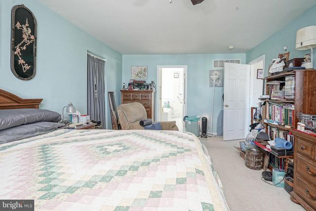 100 CROMWELL CT, Egg Harbor Township, NJ 08234