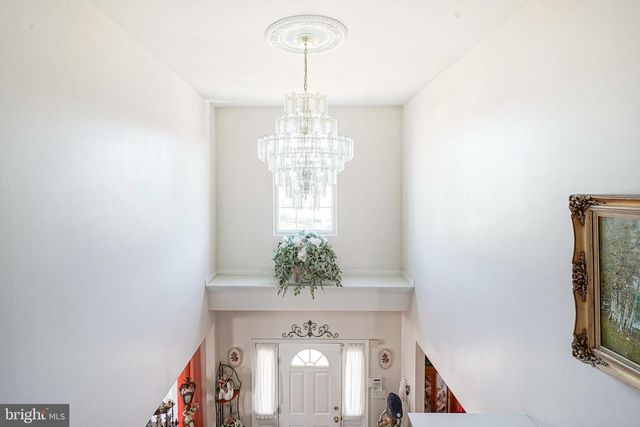 100 CROMWELL CT, Egg Harbor Township, NJ 08234