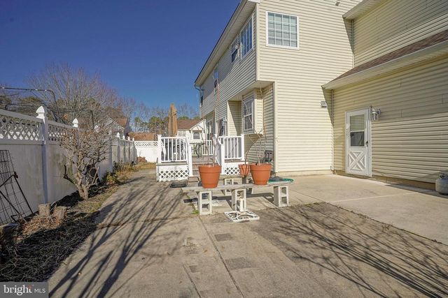 100 CROMWELL CT, Egg Harbor Township, NJ 08234