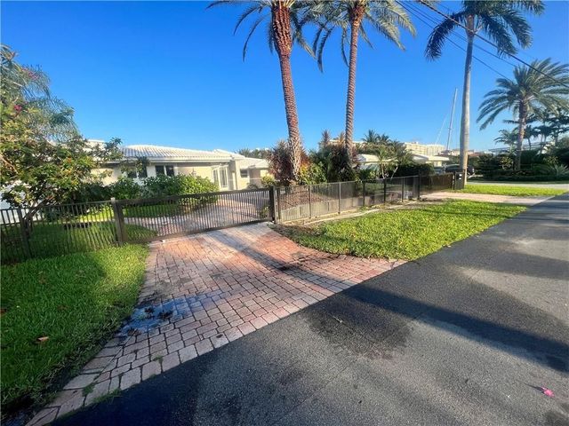 720 NE 28th Avenue, Pompano Beach, FL 33062