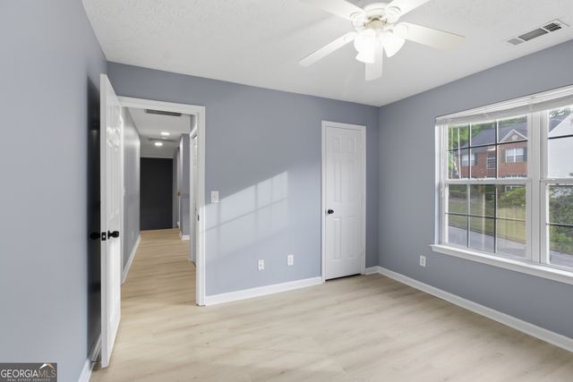 814 Shadow Lakes Drive, Lithonia, GA 30058