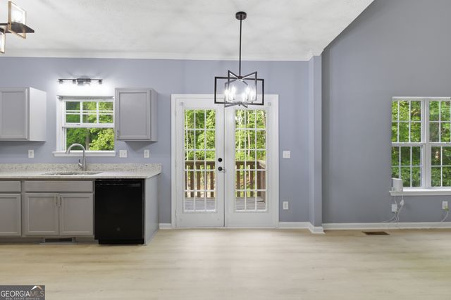 814 Shadow Lakes Drive, Lithonia, GA 30058